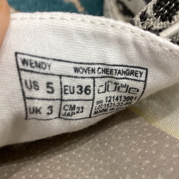 Hey Dude Wendy Woven Cheetah Grey Women’s Slip-On Shoes - Picture 8 of 9